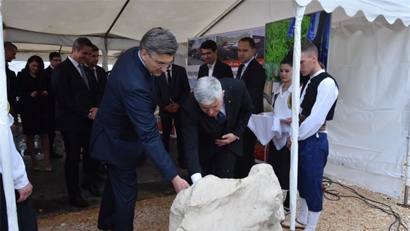 Plenković položio temeljni kamen za tvornicu Podravke u Hercegovini